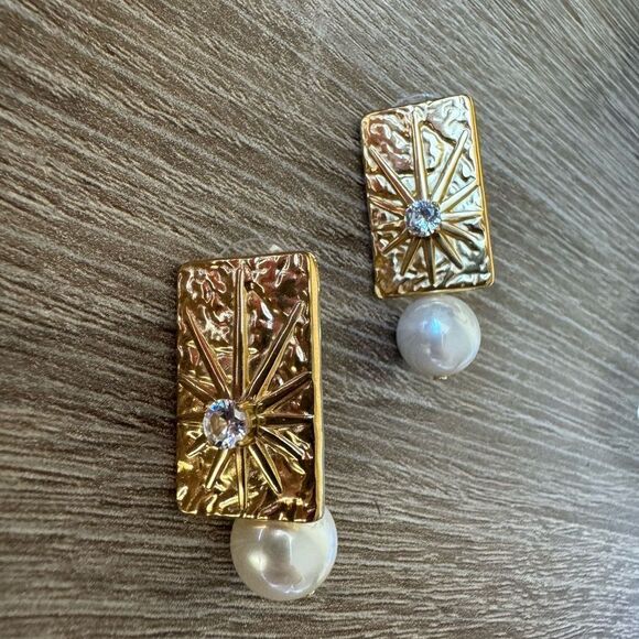 StatementāearringsāN559 - Picture 2 of 4